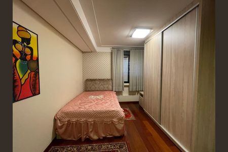 Apartamento à venda com 194m², 3 quartos e 1 vaga