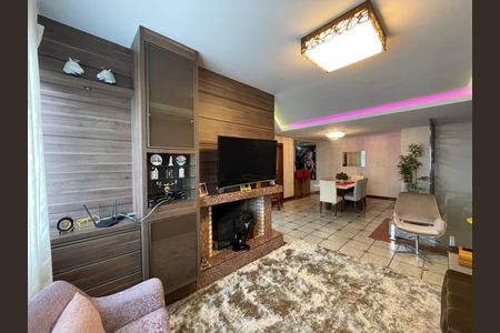 Apartamento à venda com 194m², 3 quartos e 1 vaga