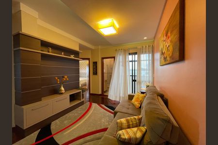 Apartamento à venda com 194m², 3 quartos e 1 vaga