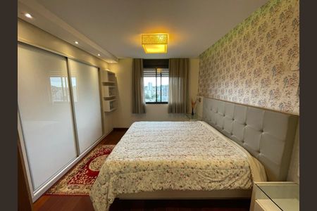 Apartamento à venda com 194m², 3 quartos e 1 vaga