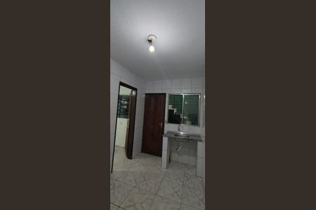 Sala/Cozinha de casa para alugar com 1 quarto, 25m² em Vila Capela, São Paulo