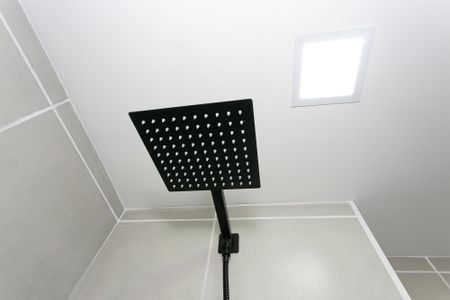 Apartamento à venda com 43m², 2 quartos e 1 vaga Apartamento à venda com 43m², 2 quartos e 1 vagaBanheiro Social
