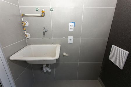 Apartamento à venda com 43m², 2 quartos e 1 vaga Apartamento à venda com 43m², 2 quartos e 1 vagaVaranda / Área de Serviço