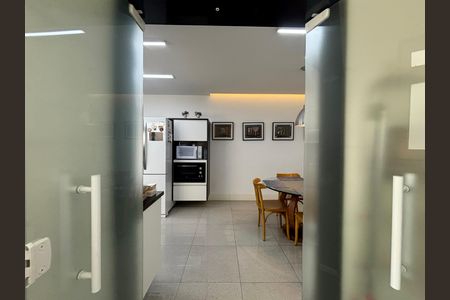 Apartamento à venda com 222m², 4 quartos e 1 vaga Apartamento à venda com 222m², 4 quartos e 1 vagaCozinha
