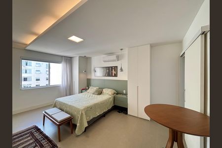 Apartamento à venda com 222m², 4 quartos e 1 vaga Apartamento à venda com 222m², 4 quartos e 1 vagaSuíte 3
