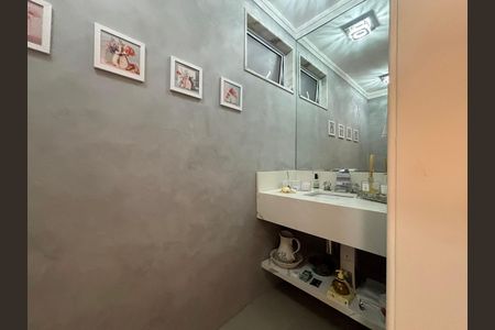Apartamento à venda com 222m², 4 quartos e 1 vaga Apartamento à venda com 222m², 4 quartos e 1 vagaLavabo