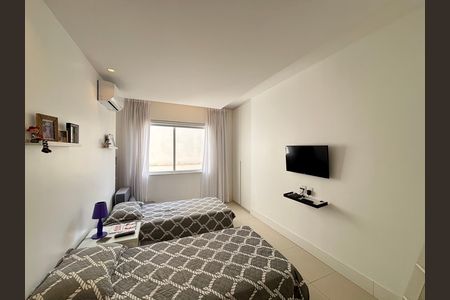 Apartamento à venda com 222m², 4 quartos e 1 vaga Apartamento à venda com 222m², 4 quartos e 1 vagaQuarto