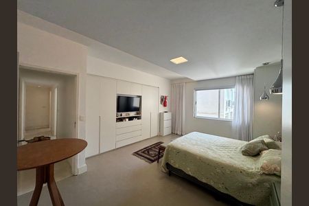 Apartamento à venda com 222m², 4 quartos e 1 vaga Apartamento à venda com 222m², 4 quartos e 1 vagaSuíte 3