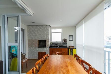 Apartamento à venda com 98m², 3 quartos e 2 vagas Apartamento à venda com 98m², 3 quartos e 2 vagasVaranda Gourmet