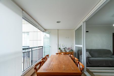 Apartamento à venda com 98m², 3 quartos e 2 vagas Apartamento à venda com 98m², 3 quartos e 2 vagasVaranda Gourmet