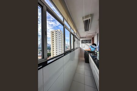 Apartamento para alugar com 150m², 3 quartos e 1 vagaÁrea de Serviço