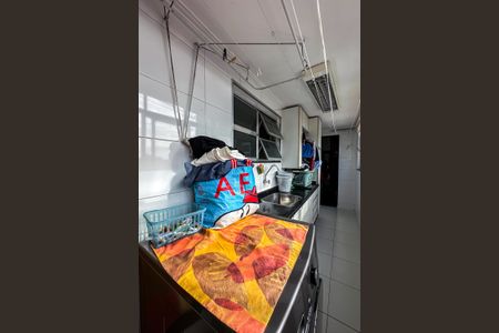 Apartamento para alugar com 150m², 3 quartos e 1 vagaÁrea de Serviço