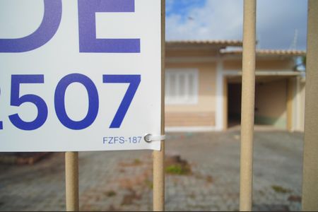Casa à venda com 140m², 3 quartos e 2 vagasplaca