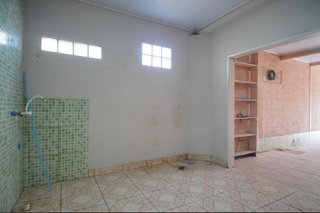 Casa à venda com 140m², 3 quartos e 2 vagascozinha