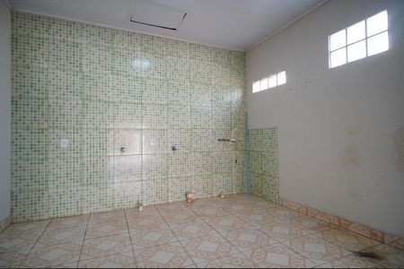 Casa à venda com 140m², 3 quartos e 2 vagascozinha