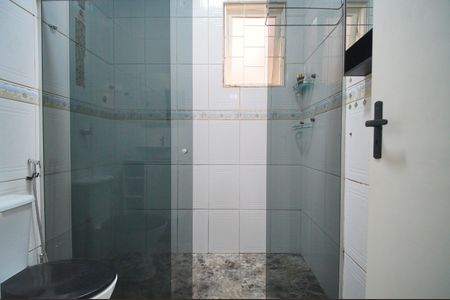 Casa à venda com 140m², 3 quartos e 2 vagasBanheiro