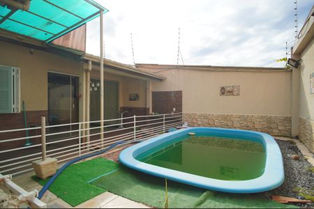 Casa à venda com 140m², 3 quartos e 2 vagasPiscina