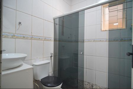 Casa à venda com 140m², 3 quartos e 2 vagasBanheiro