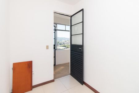 Apartamento à venda com 82m², 2 quartos e 1 vagaÁrea de Serviço