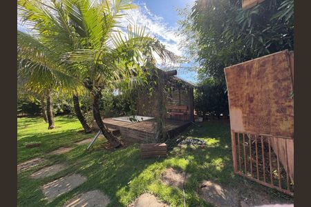 Casa de condomínio à venda com 200m², 4 quartos e 5 vagas