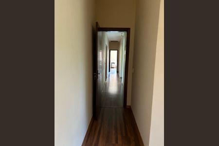 Casa de condomínio à venda com 200m², 4 quartos e 5 vagas
