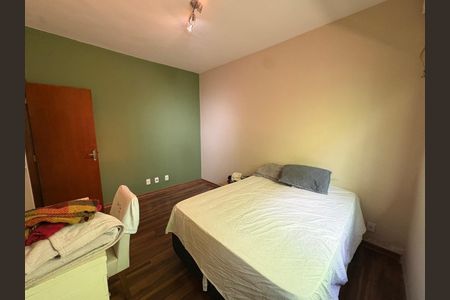 Casa de condomínio à venda com 200m², 4 quartos e 5 vagas