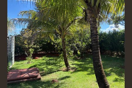 Casa de condomínio à venda com 200m², 4 quartos e 5 vagas