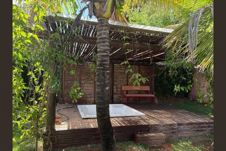 Casa de condomínio à venda com 200m², 4 quartos e 5 vagas
