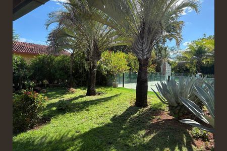 Casa de condomínio à venda com 200m², 4 quartos e 5 vagas