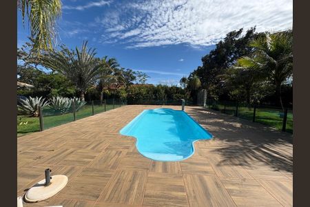 Casa de condomínio à venda com 200m², 4 quartos e 5 vagas