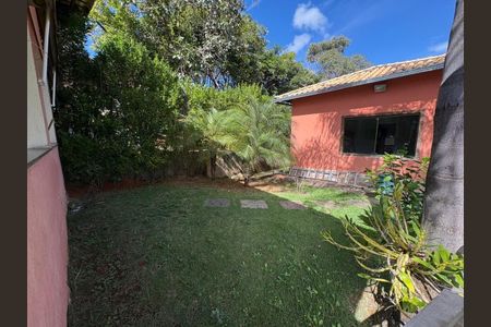 Casa de condomínio à venda com 200m², 4 quartos e 5 vagas
