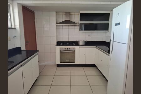 Apartamento à venda com 120m², 4 quartos e 3 vagas
