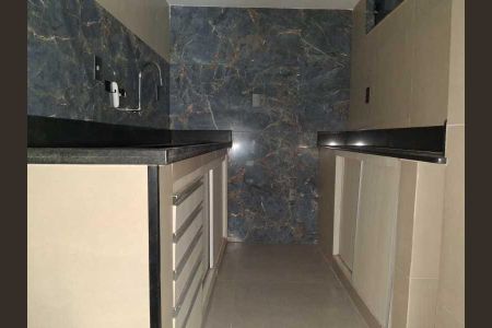 Casa à venda com 47m², 2 quartos e 1 vaga