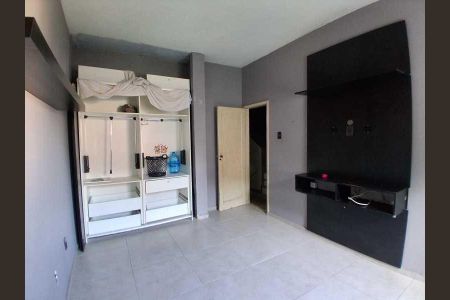 Casa à venda com 47m², 2 quartos e 1 vaga
