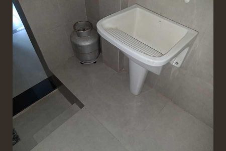 Casa à venda com 47m², 2 quartos e 1 vaga
