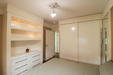 Apartamento à venda com 235m², 4 quartos e 4 vagasSuíte 3