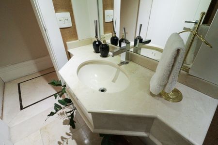 Apartamento à venda com 235m², 4 quartos e 4 vagasLavabo
