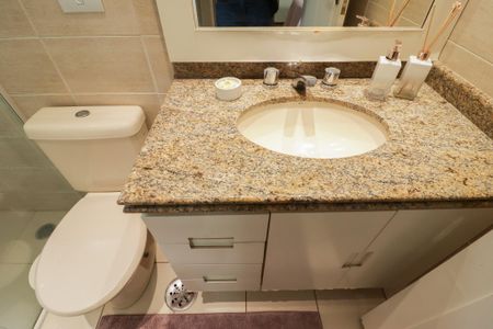 Apartamento à venda com 235m², 4 quartos e 4 vagasBanheiro da Suíte 2