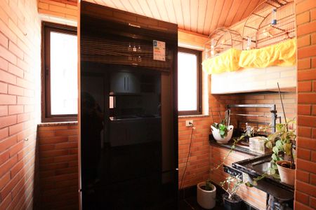 Apartamento à venda com 235m², 4 quartos e 4 vagasCozinha e Área de Serviço