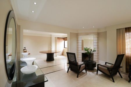 Apartamento à venda com 235m², 4 quartos e 4 vagasSala