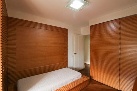 Apartamento à venda com 235m², 4 quartos e 4 vagasSuíte 1