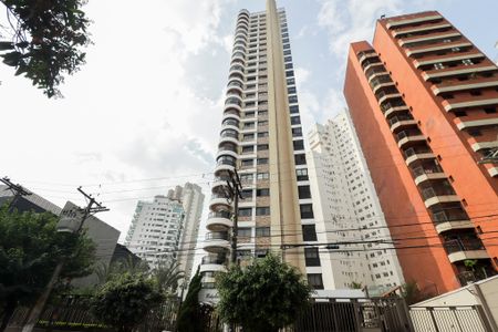 Apartamento à venda com 235m², 4 quartos e 4 vagasFachada