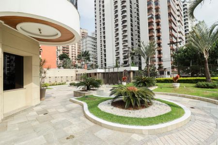 Apartamento à venda com 235m², 4 quartos e 4 vagasÁrea comum