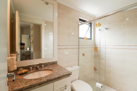 Apartamento à venda com 235m², 4 quartos e 4 vagasBanheiro da Suíte 3