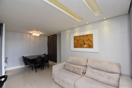 Apartamento para alugar com 65m², 2 quartos e 1 vagaSala
