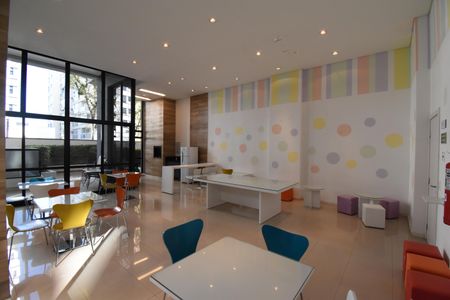 Apartamento para alugar com 65m², 2 quartos e 1 vagaÁrea comum - Salão de festas infantil