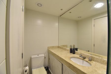 Apartamento para alugar com 65m², 2 quartos e 1 vagaBanheiro da Suíte