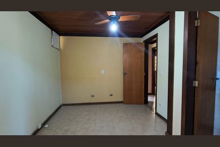 Casa de condomínio à venda com 160m², 5 quartos e 2 vagasSuíte 1