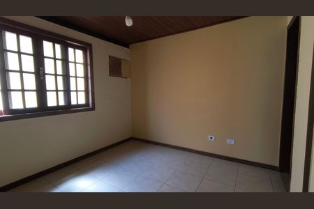 Casa de condomínio à venda com 160m², 5 quartos e 2 vagasSuíte 2