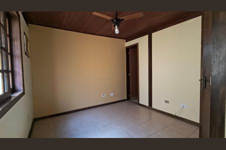 Casa de condomínio à venda com 160m², 5 quartos e 2 vagasSuíte 2
